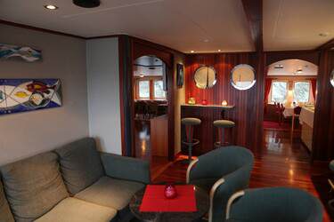 Hurtigruten MS Nordstjernen - Lounge, Credit. Tor Arne Åsen, Hurtigruten.JPG